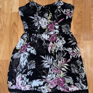 3 for $15//Princess Vera Wang Floral Black Dress